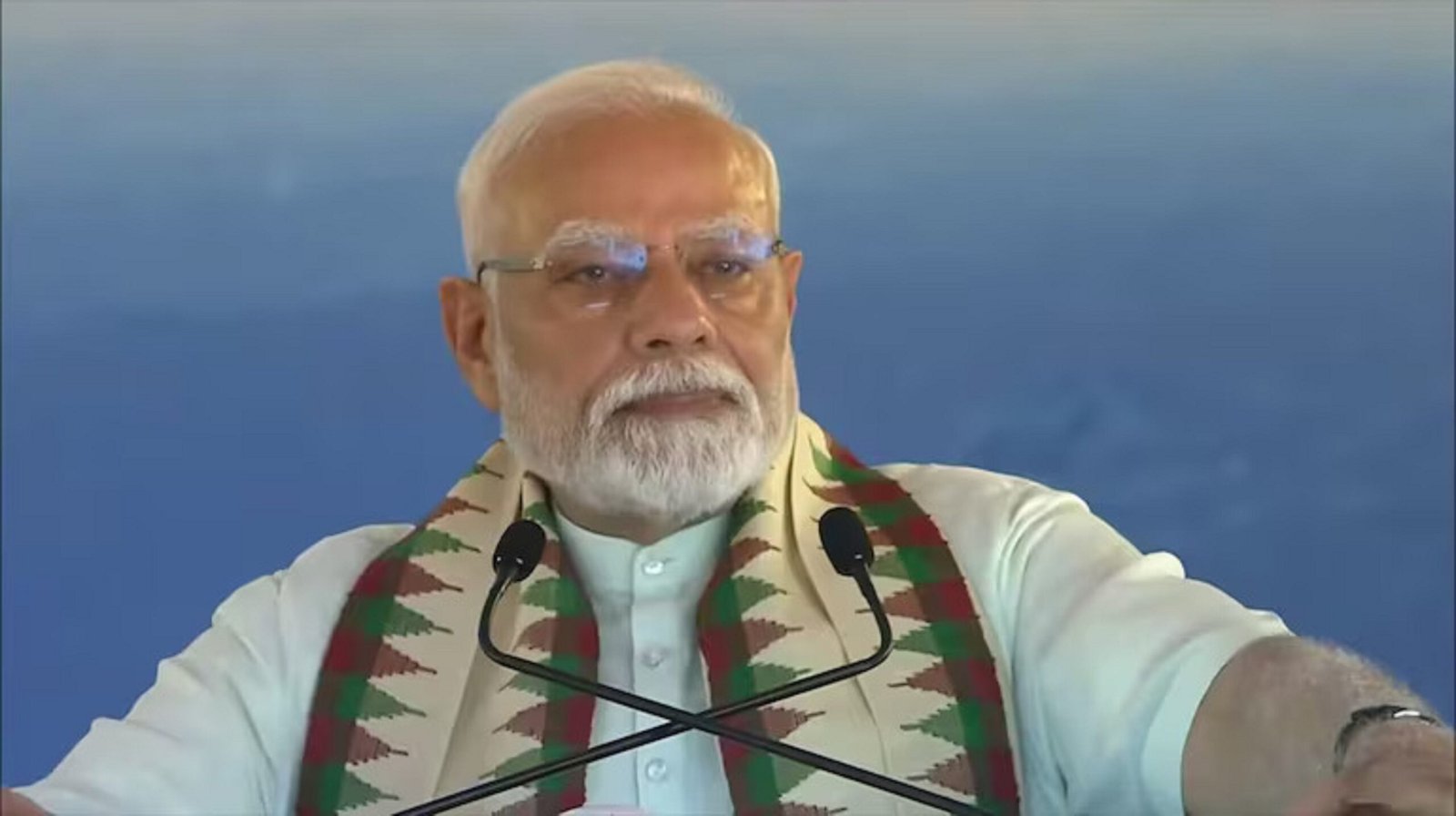 आज रात 08 बजे प्रधानमंत्री नरेंद्र मोदी करेंगे देश को संबोधित