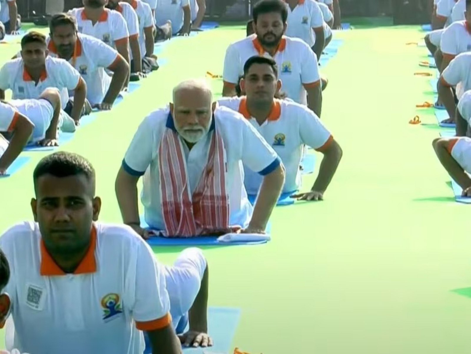 विश्व में चल रहे युद्ध के बीच पीएम मोदी का योग दिवस पर शांति का संदेश